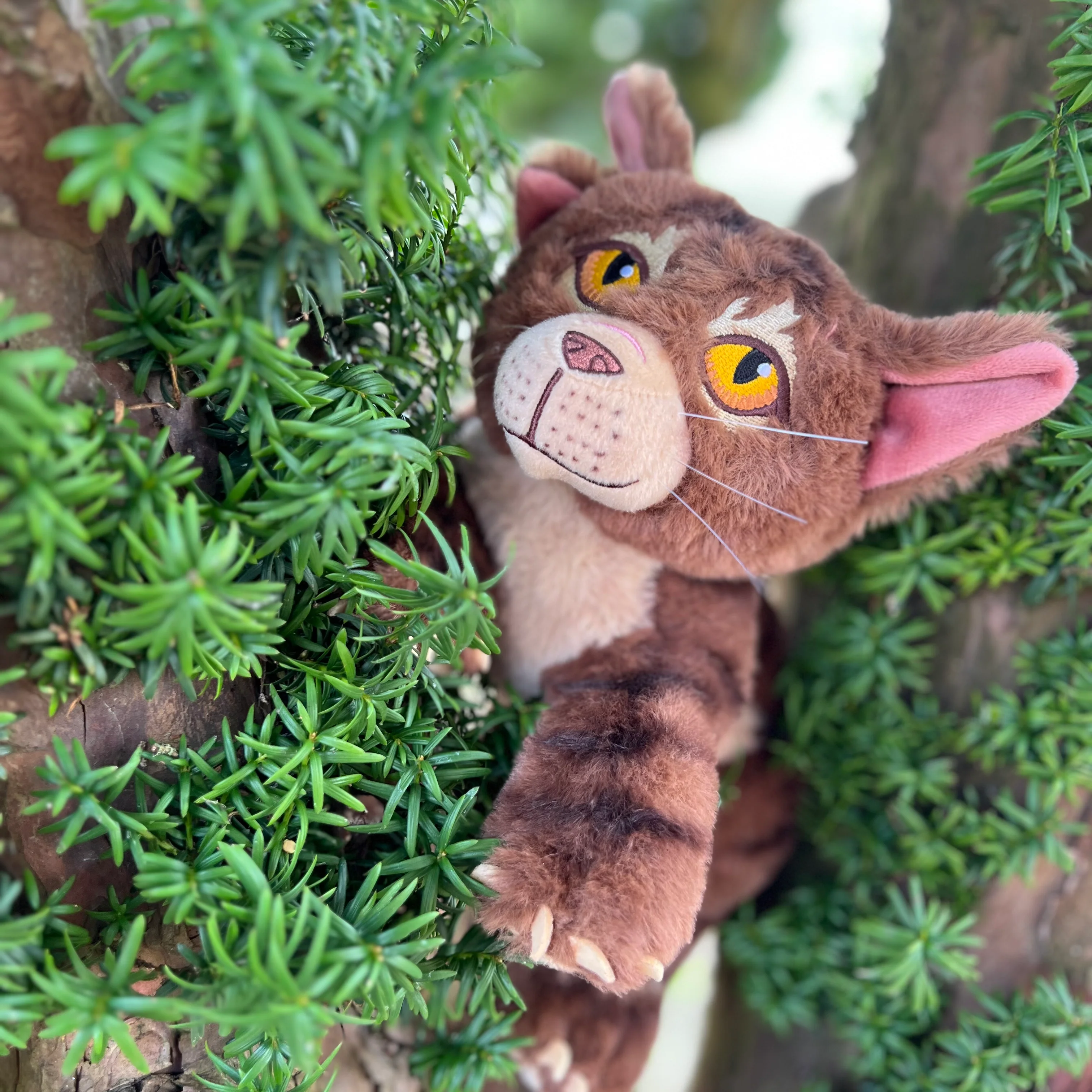 Tigerstar Large Plush Cat - Image 5