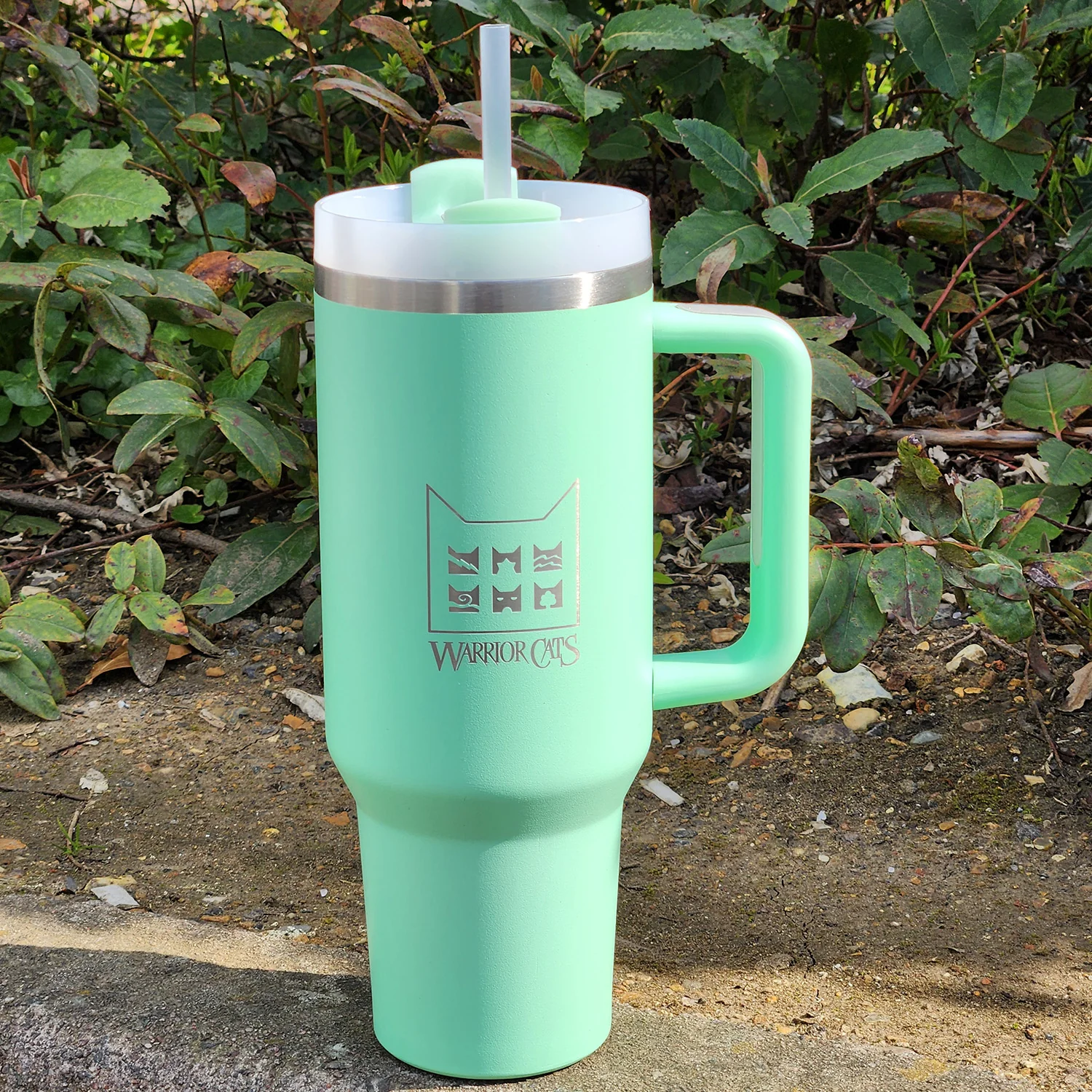 Warrior Cats Giant Travel Mug with Straw - Image 3