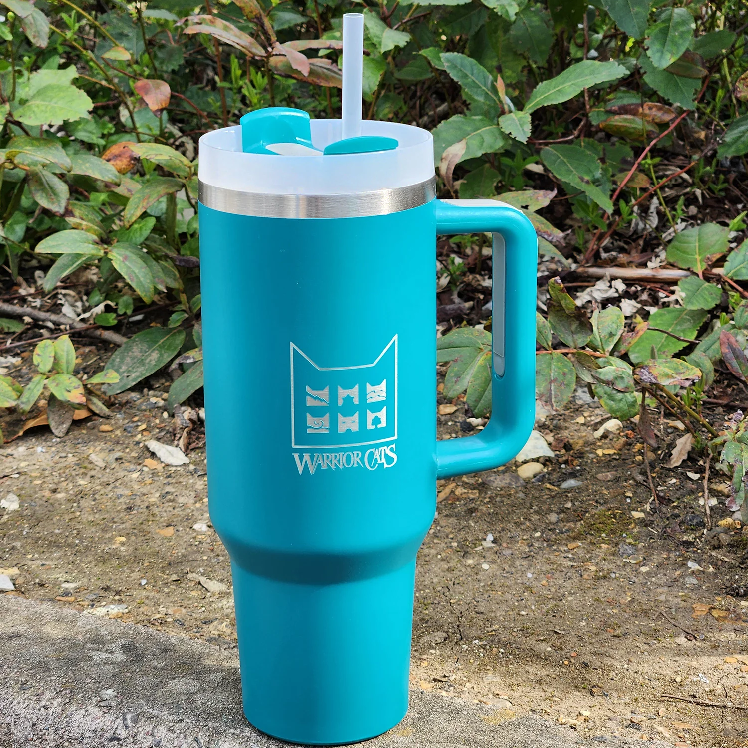 Warrior Cats Giant Travel Mug with Straw - Image 5