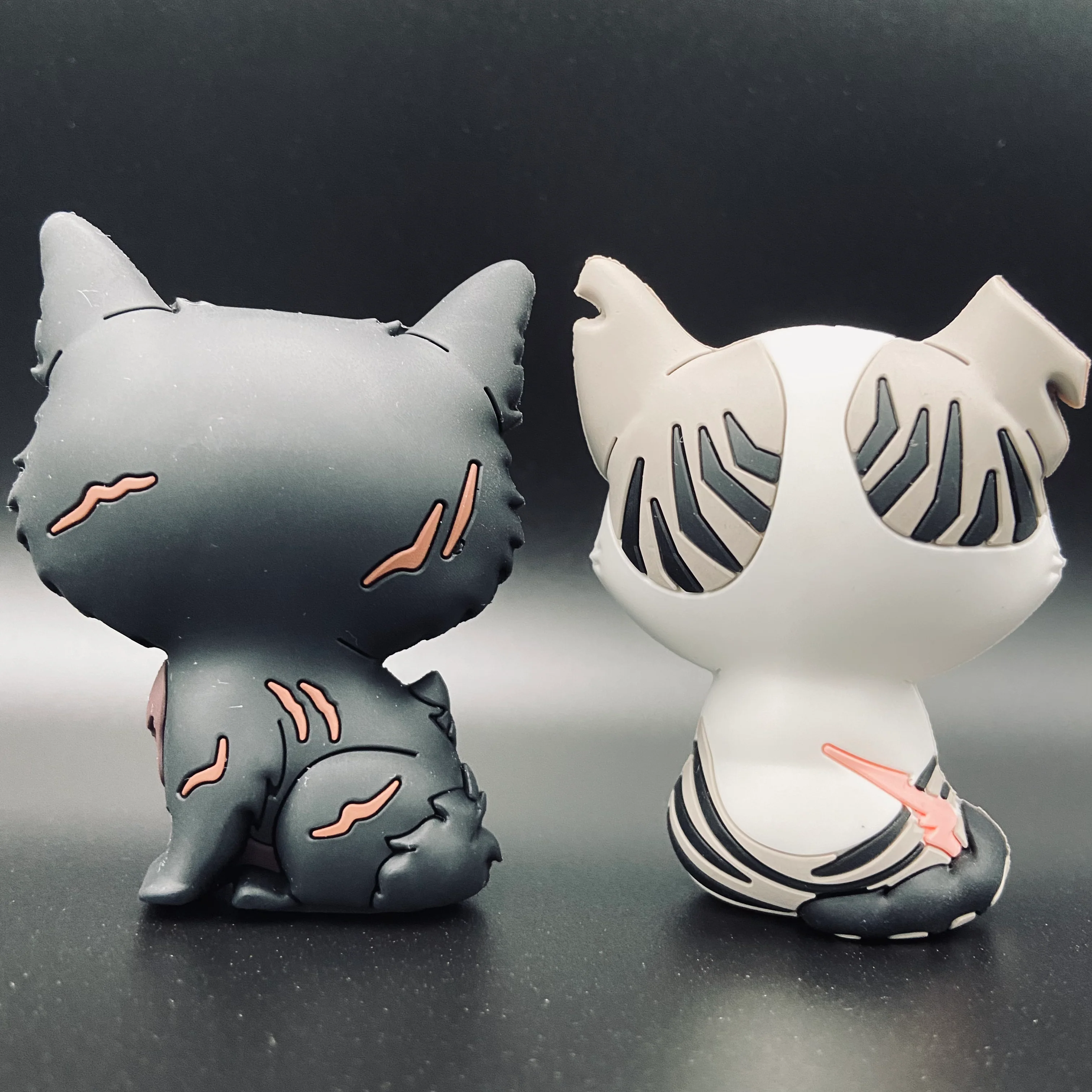 Yellowfang & Ivypool - Mini Collector Figures (Series 3) - Image 3